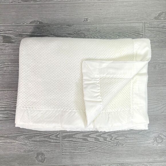 Vintage White Acrylic Thermal Waffle Weave Baby Blanket Satin Nylon Trim 48x32" - Picture 1 of 8
